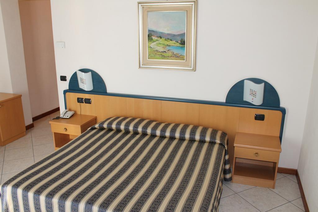 Albergo Villa Eva Costermano Eksteriør bilde